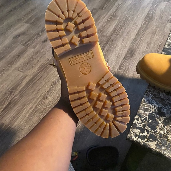 Selling brand new timberland boots size 8m in men’s